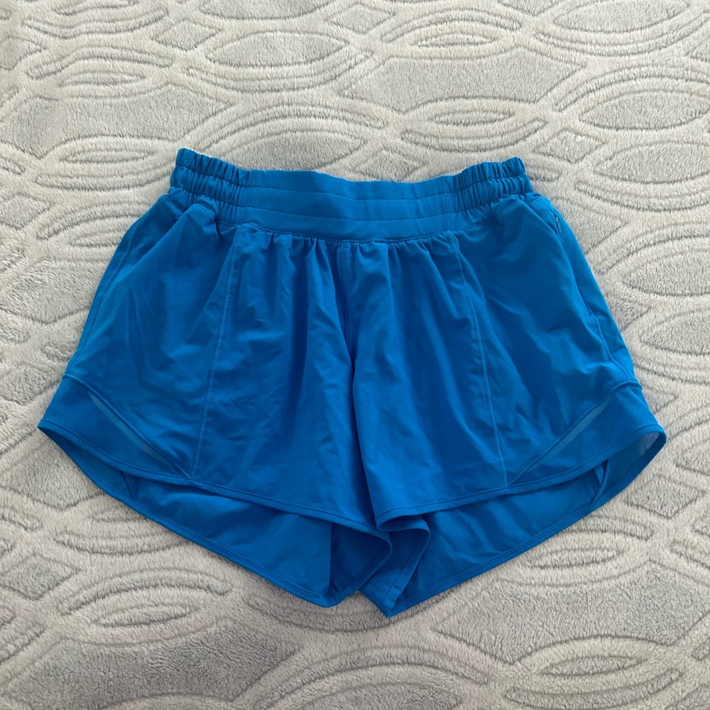 lululemon 4” low rise hotty hot shorts!!